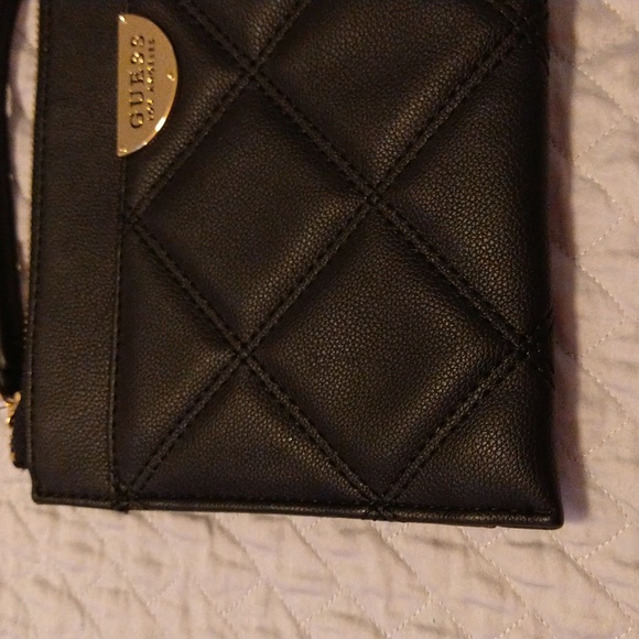 NWT Guess Black Purse Wristlet - Picture 3 of 8